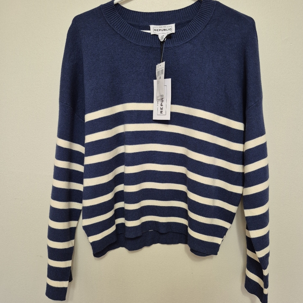 NWT For The Republic Navy & Cream Nautical Striped Crewneck Sweater – Size M